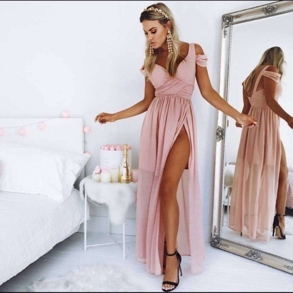 Showpo. Stand Close Blush Pink Cold Shoulder Drape Maxi Dress US 6 AB2